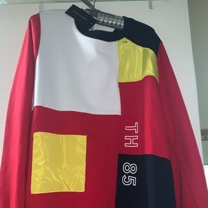 Tommy Hilfiger sweat shirt
